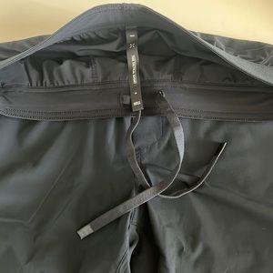 Ten Thousand TACTICAL SHORT. NWOT